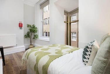 1 bed studio, Great George Street, Leeds, LS13DL - Image 5